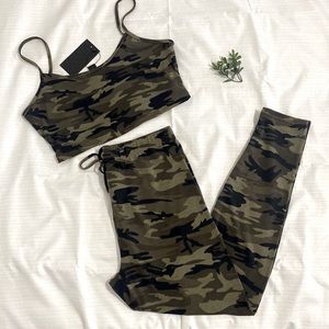 2 piece camo crop top & leggings set